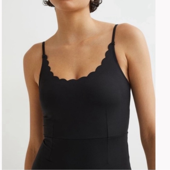 Swimwear 1p black 16 lightly padded H&M - Picture 2 of 9